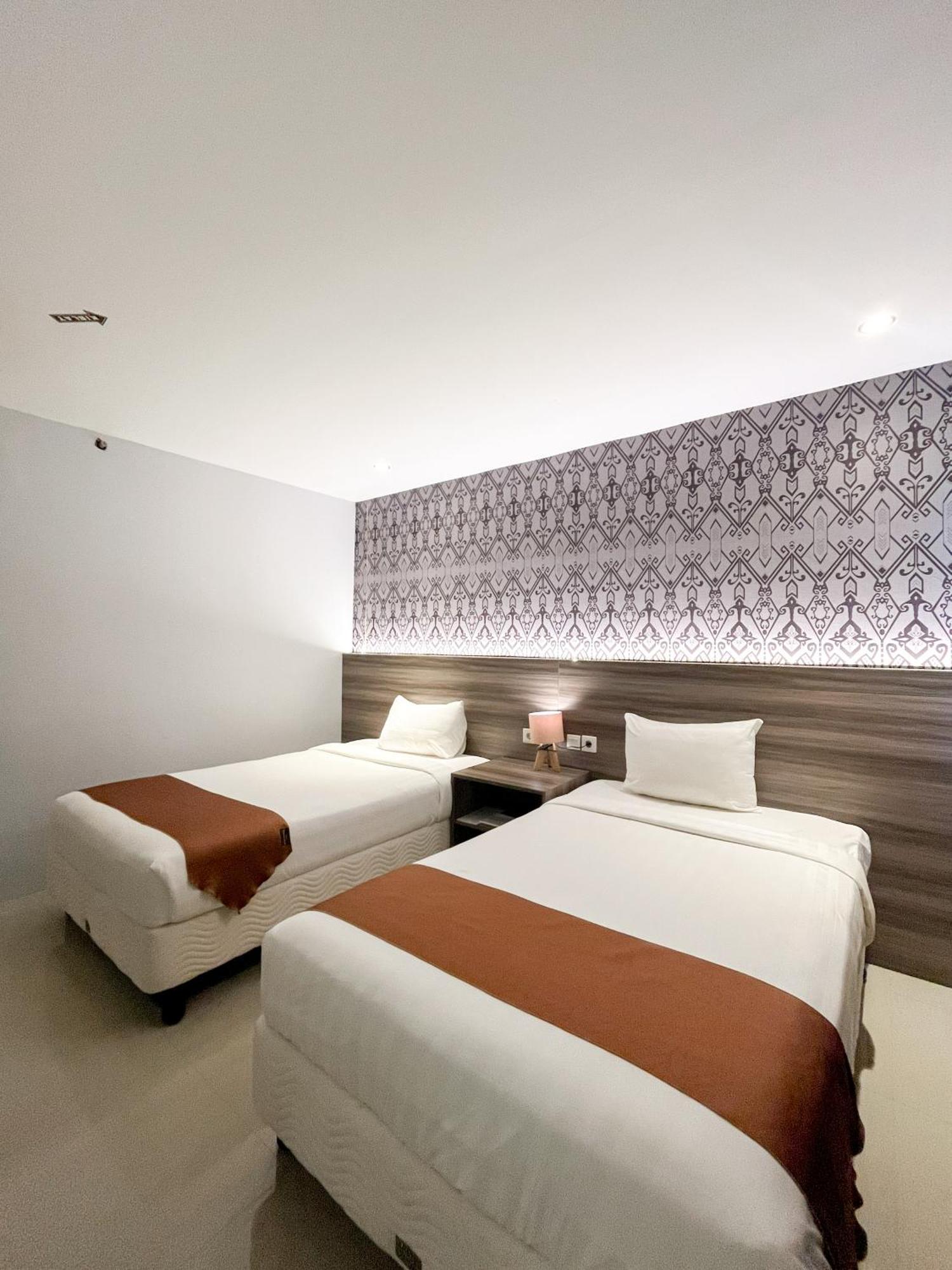Sm Tower Hotel And Convention Berau Tanjung Redep Exterior photo